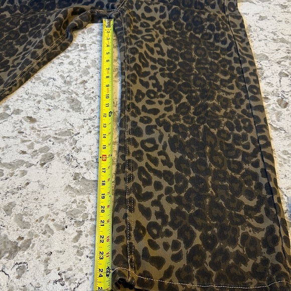 Leopard Print Pants - Picture 5 of 8
